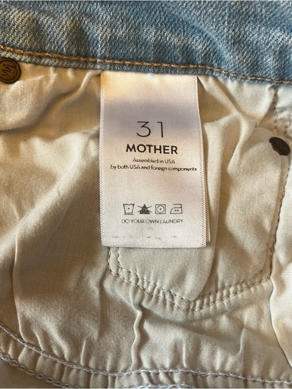 MOTHER The Tripper Cutoff Fray   Lots of free hugs Shorts - Picture 4 of 4